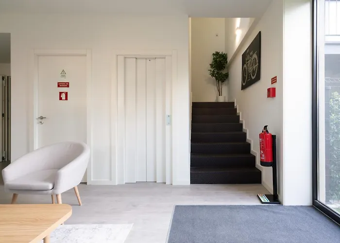 Host Wise - Central Private Flats - Terrace